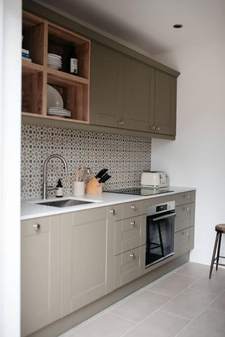 ריצ'מונד 3 Bedroom House In Kew Gardens מראה חיצוני תמונה